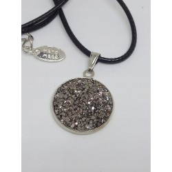 Naszyjnik w kolorze hematytu kryształki z żywicy