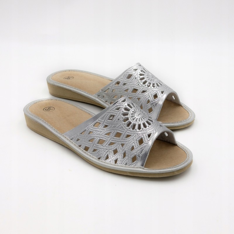 Wygodne Skórzane Pantofle Kapcie Rozmiar 40 EU