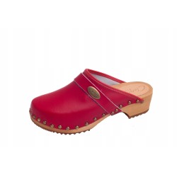 Chodaki drewniaki czerwone obuwie medyczne Clogers